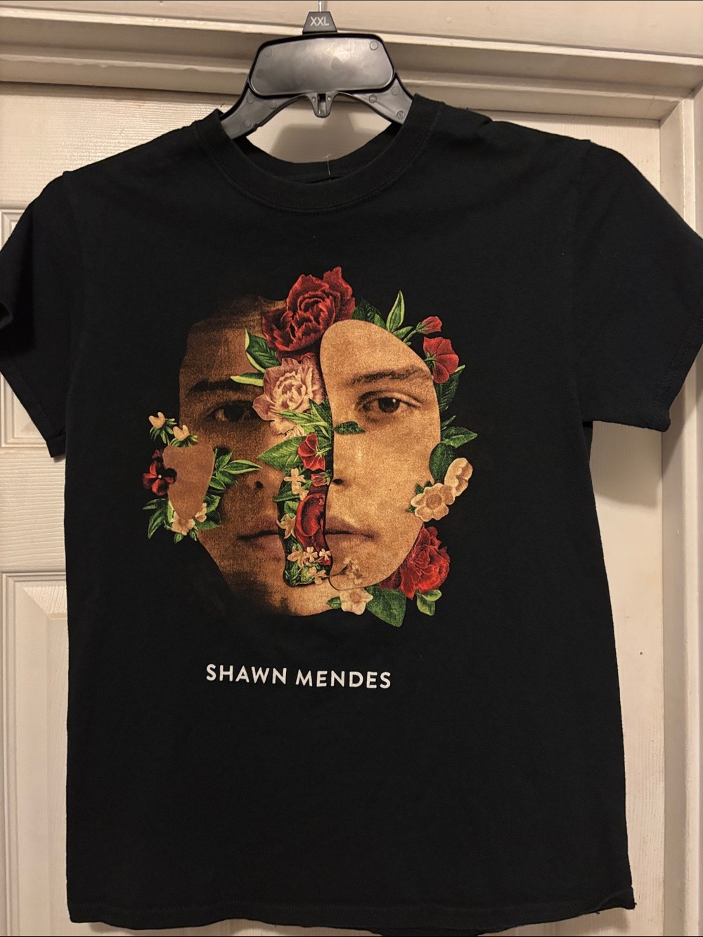 Shawn Mendes Black Short-Sleeve Graphic Tee Size Small NWOT